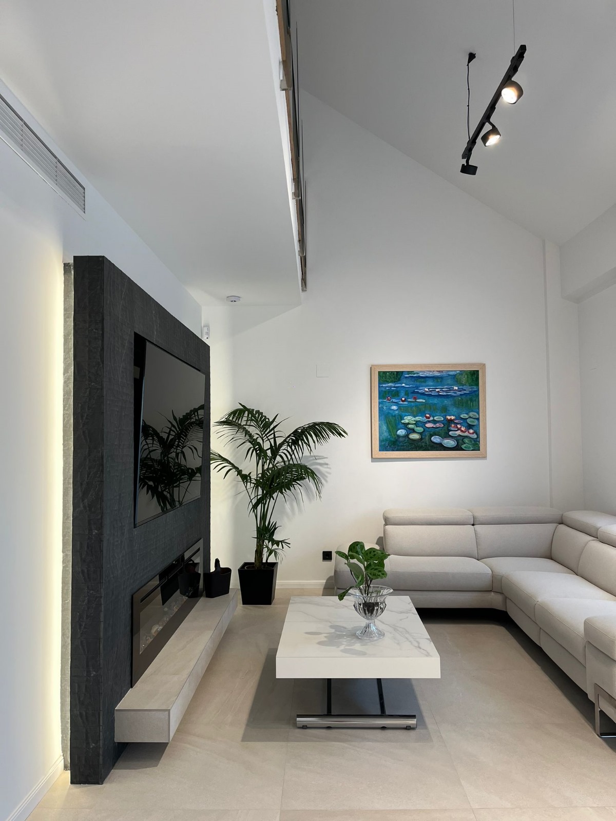 3b678d23-9075-4d27-a2ca-b83c8836392d